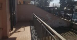 APPARTAMENTO 100mq CON GIARDINO Varcaturo-Viale Pini Nord R35969