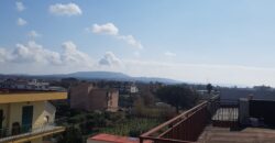 APPARTAMENTO 100mq CON GIARDINO Varcaturo-Viale Pini Nord R35969