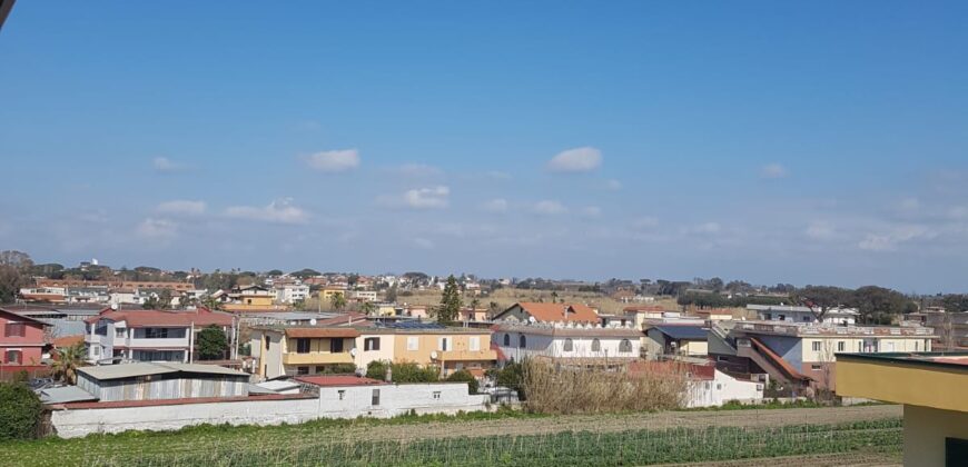 APPARTAMENTO 100mq CON GIARDINO Varcaturo-Viale Pini Nord R35969