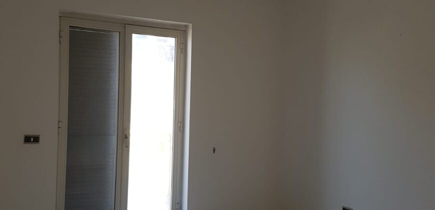 APPARTAMENTO 100mq CON GIARDINO Varcaturo-Viale Pini Nord R35969