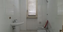 APPARTAMENTO 100mq CON GIARDINO Varcaturo-Viale Pini Nord R35969