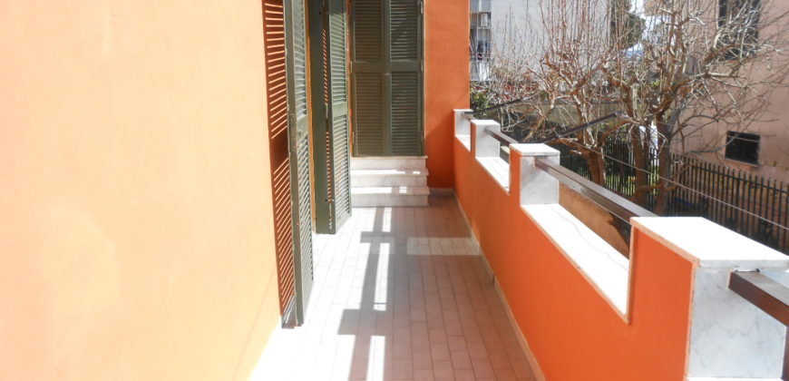VILLA SINGOLA MONOLIVELLO+ GIARDINO  Varcaturo-Tangenziale Rif 37506