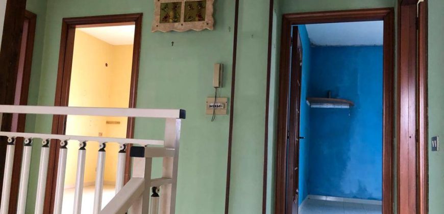 VILLA SINGOLA SU 3 LIVELLI+GARAGE IN PARCO  Giugliano-Via San Francesco a Patria R25109