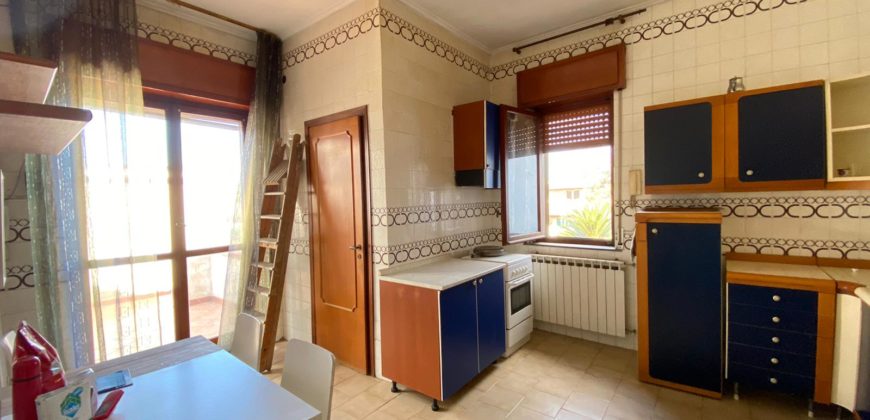 VILLA DA RISTRUTTURARE CON PISCINA IN PARCO Licola Parco Verde R37816