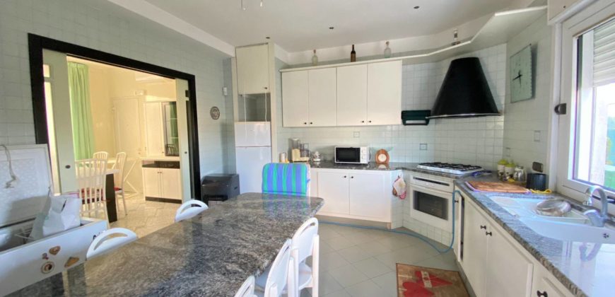 VILLA 2 LIVELLI CON GARAGE IN PARCO Varcaturo-Tagenziale R37902