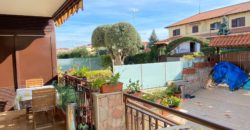 VILLA SU 3 LIVELLI CON PISCINA+ TAVERNA IN PARCO Licola R37708