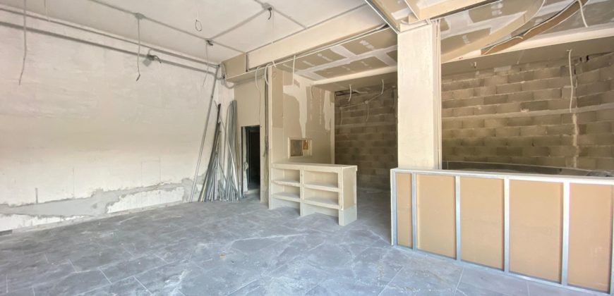 LOCALE COMMERCIALE USO INVESTIMENTO Varcaturo Zona Centrale rif.37861