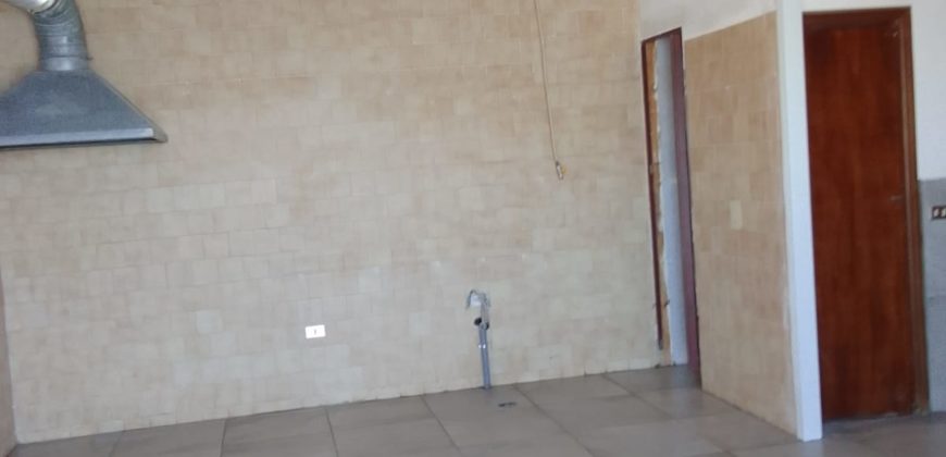 LOCALE COMMERCIALE Villaggio Coppola Zona Centrale R36153