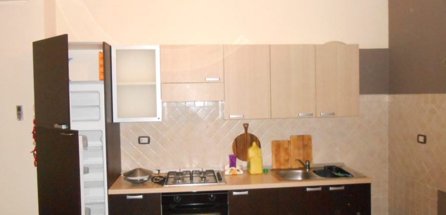 STABILE CON APPARTAMENTI E CAPANNONI Giugliano-Ponte Riccio R37955