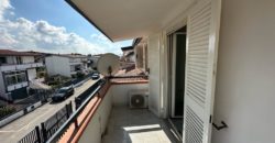 VILLA CON AMPIO GIARDINO IN PARCO Lago Patria R37997