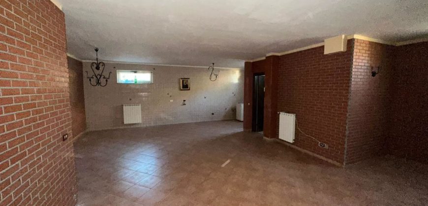 VILLA 2 LIVELLI+TAVERNA Varcaturo Centro-Via Ripuaria R38022