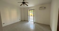 VILLA CON AMPIO GIARDINO IN PARCO Lago Patria R37997