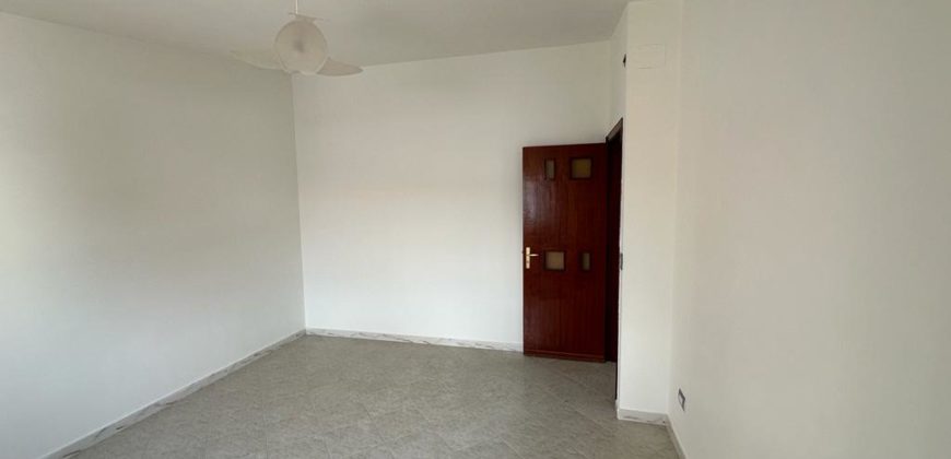 VILLA CON AMPIO GIARDINO IN PARCO Lago Patria R37997