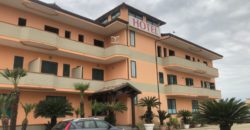 HOTEL-RISTORANTE SU DUE LIVELLI FRONTE STRADA CASTEL VOLTURNO