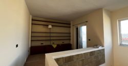 VILLA SINGOLA SU 2 LIVELLI + GARAGE IN PARCO LAGO PATRIA R37939