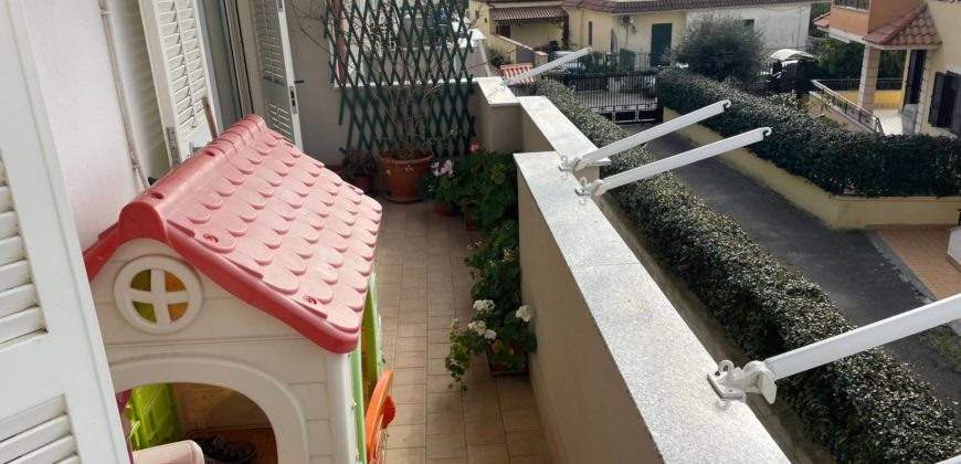 APPARTAMENTO 80mq LAGO PATRIA-Via Lago Patria R38055