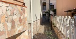 VILLA PANORAMICA 3 LIVELLI+GARAGE IN PARCO Lago Patria R38052