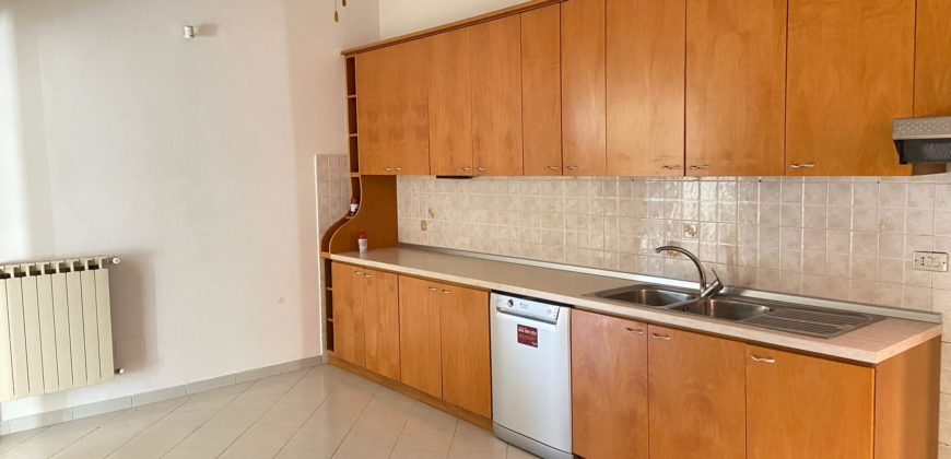 VILLA SU 3 LIVELLI+GARAGE IN PARCO LAGO PATRIA-Via Lago Patria R38044