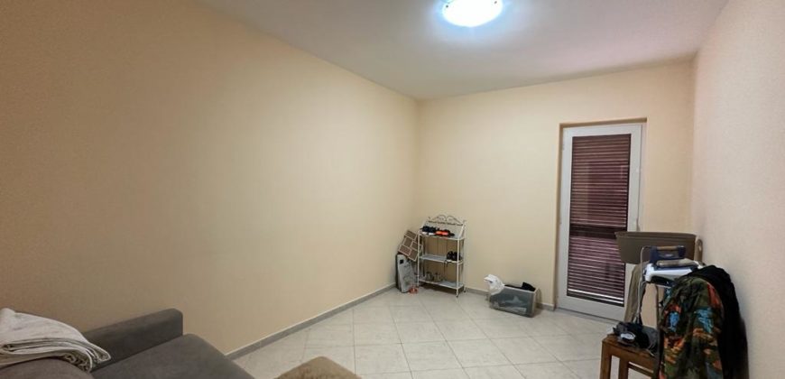 APPARTAMENTO 80MQ CON TERRAZZO Varcaturo-Via Carrafiello R38061