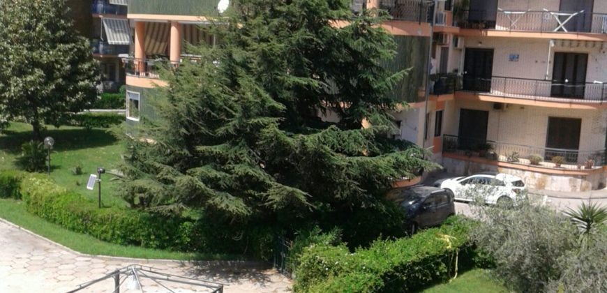 APPARTAMENTO 127mq IN PARCO LAGO PATRIA R30110