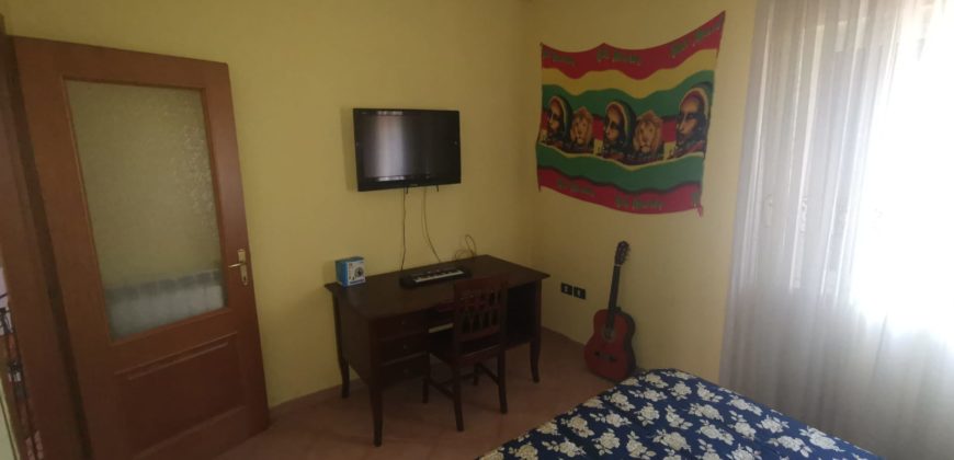 VILLA CON AMPIO GIARDINO IN PARCO Varcaturo-Via Domitiana R36443
