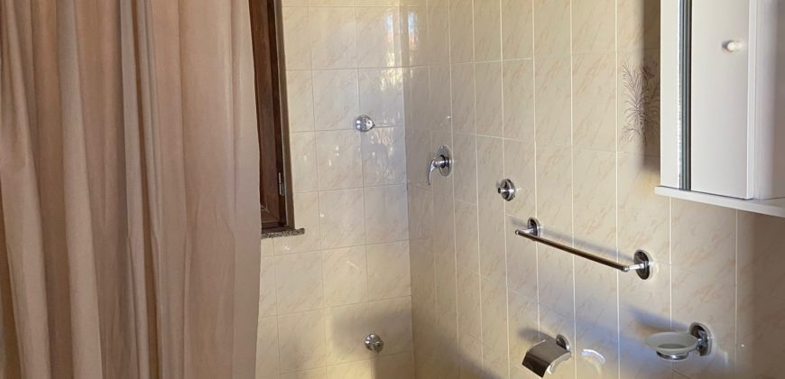 VILLA SU 3 LIVELLI IN PARCO LAGO PATRIA – Via Lago Patria R38044