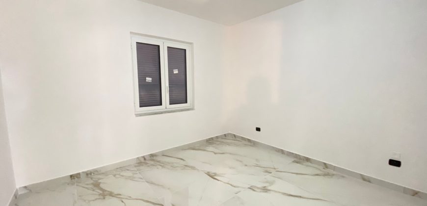 VILLA PANORAMICA 3 LIVELLI+GARAGE IN PARCO Lago Patria R38052