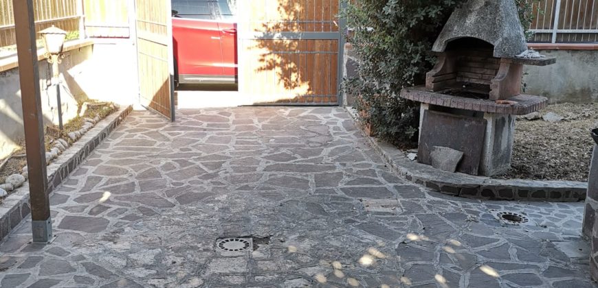 APPARTAMENTO DUPLEX VARCATURO-VIALE DE PINI R36852