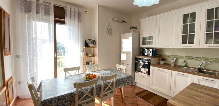 APPARTAMENTO 130MQ Licola-Via S. Nullo R38071