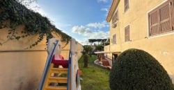 APPARTAMENTO CON GIARDINO Varcaturo-Via Carrafiello R38060