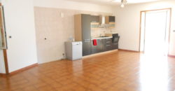 VILLA PANORAMICA 2 LIVELLI CON AMPIO GIARDINO IN VIA LICOLA PATRIA POZZUOLI R28184