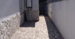 VILLA MONO-LIVELLO CON AMPIO SPAZIO ESTERNO IN PARCO LAGO PATRIA R37565