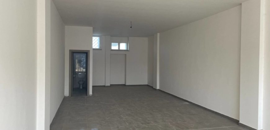 LOCALE COMM.LE 88MQ Varcaturo-Zona Centralissima R37913