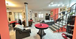 VILLA CON 700MQ DI GIARDINO VARCATURO CENTRO R38126