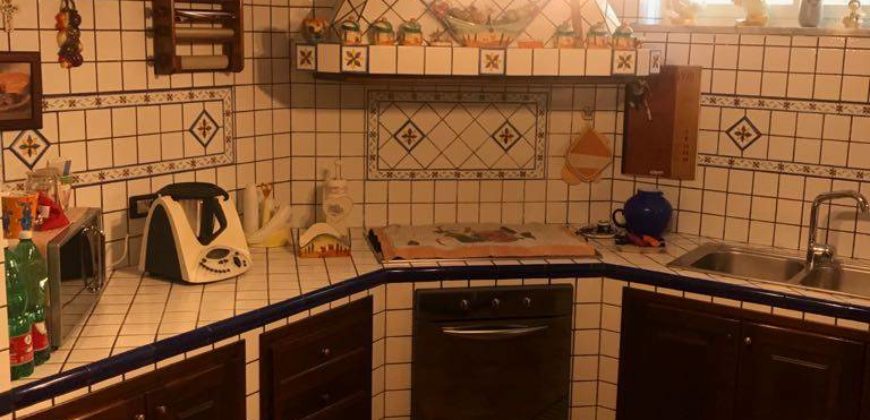 VILLA 3 LIVELLI+PISCINA IN PARCO VARCATURO R38101
