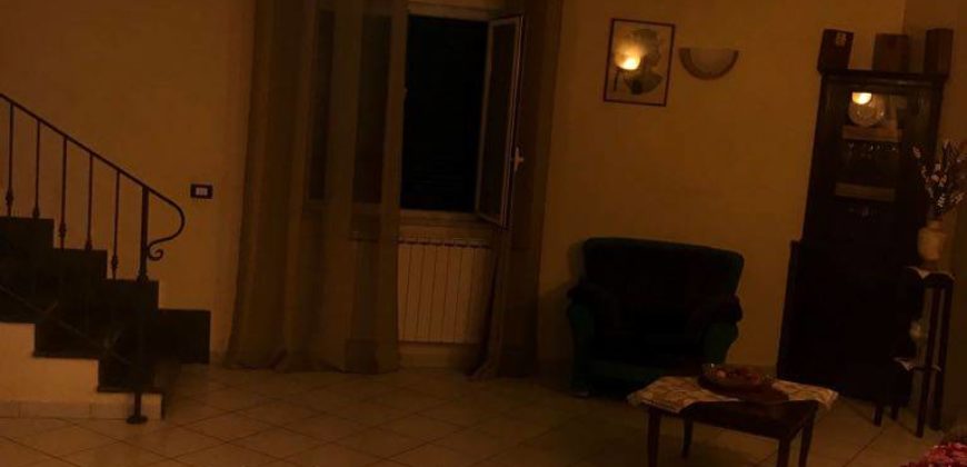 VILLA 3 LIVELLI+PISCINA IN PARCO VARCATURO R38101