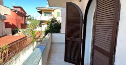 VILLA SINGOLA 2 LIVELLI+GARAGE Licola-Zona Impero