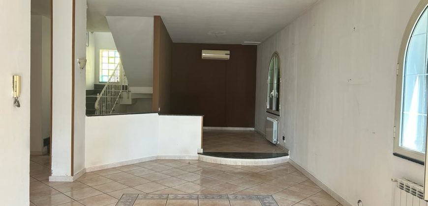 VILLA SINGOLA 2 LIVELLI+GARAGE Licola-Zona Impero