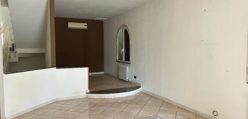 VILLA SINGOLA 2 LIVELLI+GARAGE Licola-Zona Impero