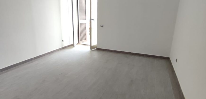 APPARTAMENTO RISTRUTTURATO 1°PIANO Varcaturo-Via Carrafiello