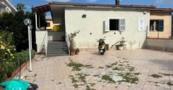 VILLA MONOLIVELLO Licola-Zona Tangenziale