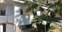 VILLA SINGOLA 2 LIVELLI+GARAGE Licola-Zona Impero