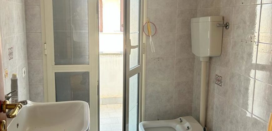 VILLA SINGOLA 2 LIVELLI+GARAGE Licola-Zona Impero