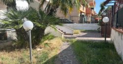 VILLA SINGOLA 2 LIVELLI+GARAGE Licola-Zona Impero