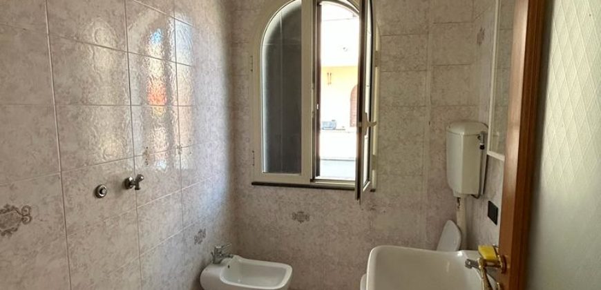 VILLA SINGOLA 2 LIVELLI+GARAGE Licola-Zona Impero