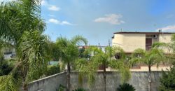 VILLA SINGOLA CON AMPIO GIARDINO Lago Patria Centro