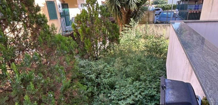 VILLA SINGOLA 2 LIVELLI+GARAGE Licola-Zona Impero