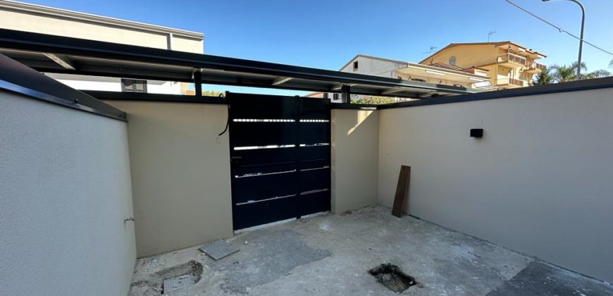 NUOVA COSTRUZIONE APPARTAMENTO CON GIARDINO E PISCINA Carinaro-Gricignano