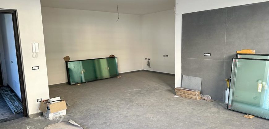 NUOVA COSTRUZIONE APPARTAMENTO CON GIARDINO E PISCINA Carinaro-Gricignano