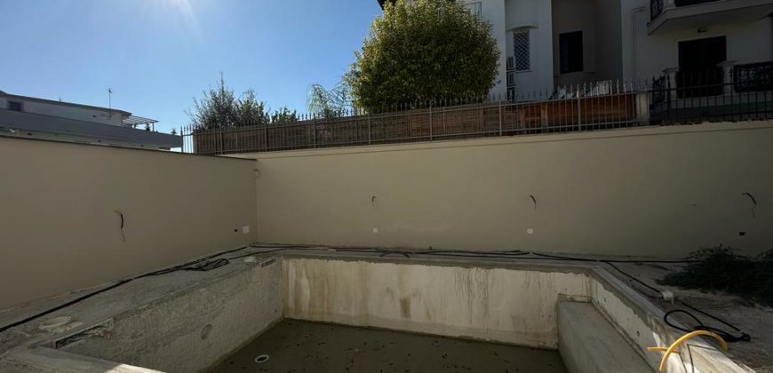 NUOVA COSTRUZIONE APPARTAMENTO CON GIARDINO E PISCINA Carinaro-Gricignano